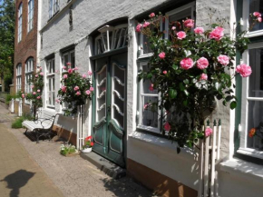 Ferienwohnung In Friedrichstadt Mit Garten